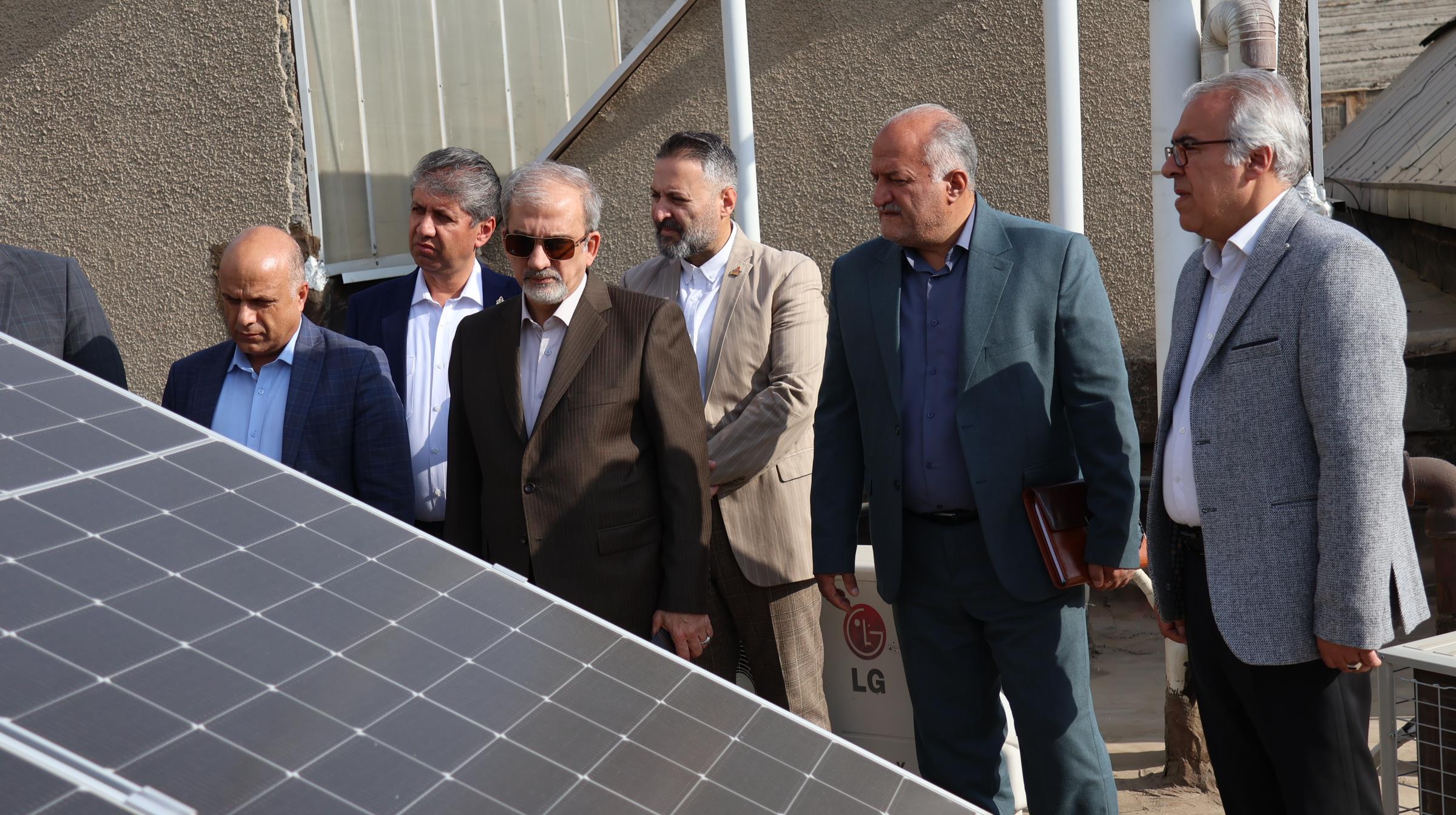 افتتاح نیروگاه خورشیدی  3