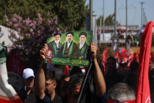 بهداشت و درمان صنعت نفت شمال‌شرق در صف مقدم میزبانی و خدمت به زائران «قائد امت»؛ در موکب شهدای صنعت نفت و گاز