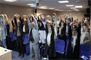 از پوکی استخوان تا نرمش گروهی: خدمات علمی و عملی بهداشت و درمان شمال شرق در گردهمایی روز سالمند